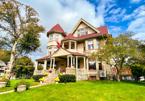 エデンホールイン外観